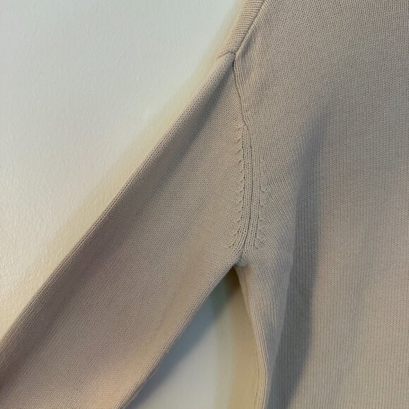 GAP Cream Crew Neck Sweater - Picture 3 of 7